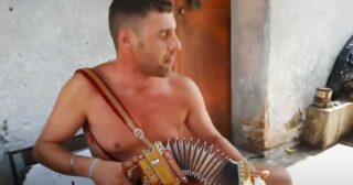 Lu Lupu d’Asprumunti – Organetto e voce di Carmelo Maesano