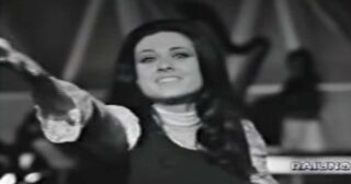 Gigliola Cinquetti – La Domenica andando alla Messa