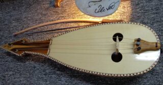 Lira Calabrese –  Strumento musicale tradizionale