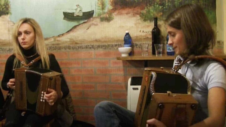 Les Fuines - Circolo Circasso - Organetto. Musica popolare.