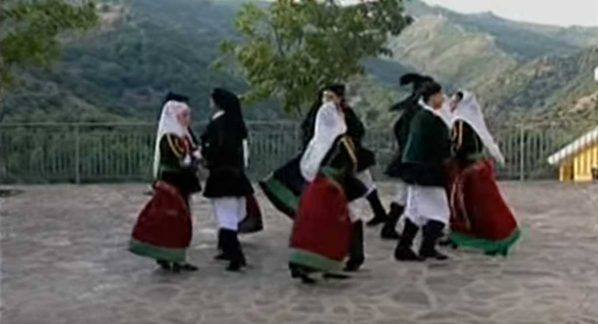 Ballo Sardo - Sardinian folk dance
