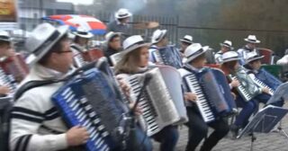 Le Fisarmoniche del Monviso a Brondello