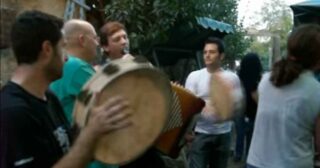 Zi’ Riccardo e le Donne della Tammorra