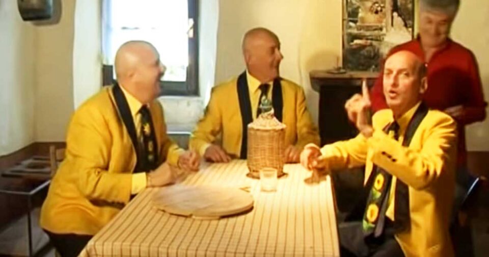 La bionda e la mora - I Girasoli. I Girasoli - Musica Popolare.