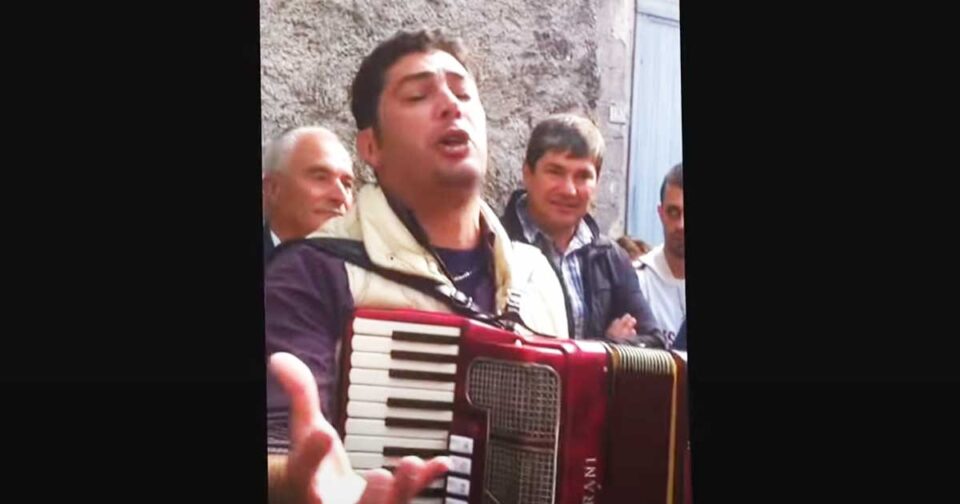 Andrea - Lauretta mia - Fisarmonica. Musica popolare.