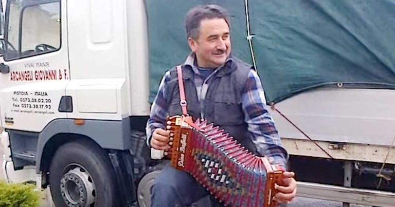 Angelo - Misto organetto. Music apopolare.