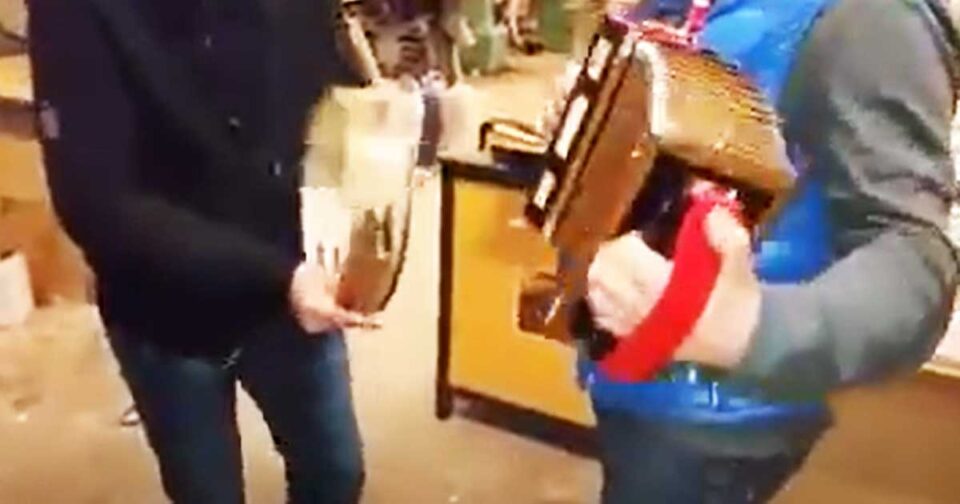 Tarantella di Mommo e Francesco Rizzo - Calabria. Musica popolare.