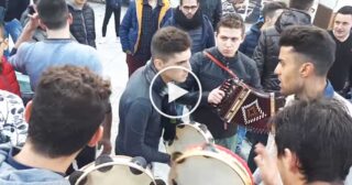 La vera Tarantella Calabrese a Piazza Italia