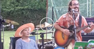 Nonna Lona – Il suo primo concerto a 89 anni