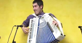 Lorenzo Fabbri alla Fisarmonica