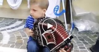 Bambino di 5 anni – Cicirinella teneva teneva