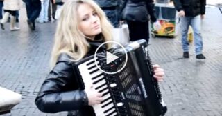 Wham! – Last Christmas con Fisarmonica