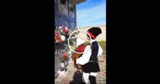 Giovanni suona l’organetto per il Nonno