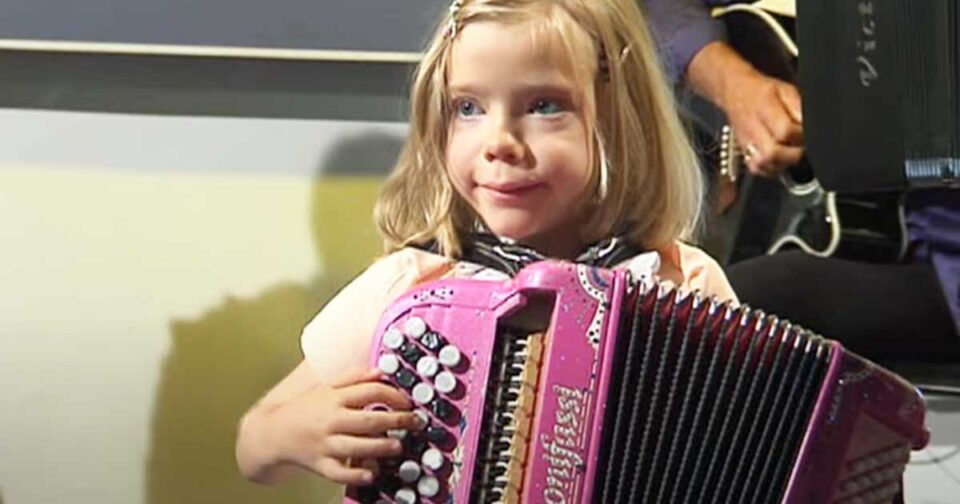 Madlyn Dugue & Jérôme Richard - Tango - Accordeon musette.