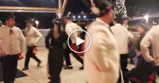 Gruppo Folk Val Biois – Festa ai mercatini di Natale