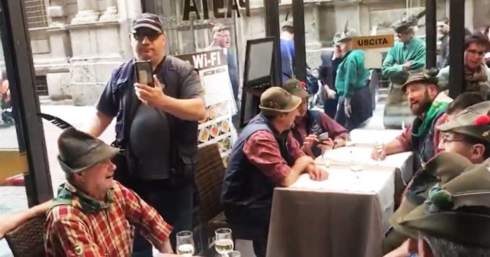 Sul Cappello - Coro degli Alpini a Milano