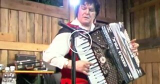 Polka – Cecilia alla fisarmonica