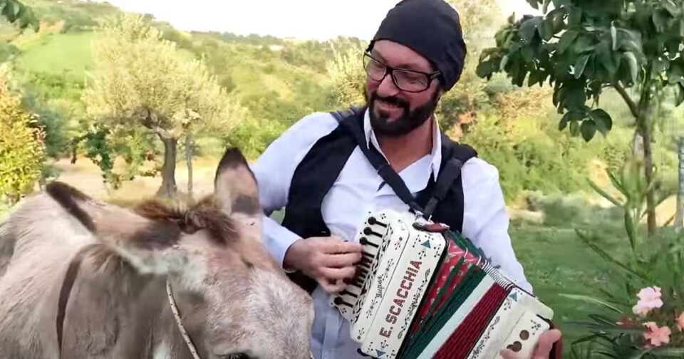 Zi Nicola - Nicola Scacchia - Abruzzo. Musica popolare.