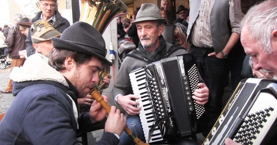 Davide Bazzini - La rosa l' è un bel fior - Musica Emilia romagna. Musica popolare.
