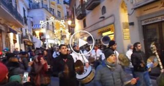 Triccheballacche, putipù, scetavajasse, tamburello ad Amalfi