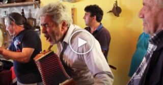 Èla, Èlamu Kondà – Canto in greco di Calabria all’organetto