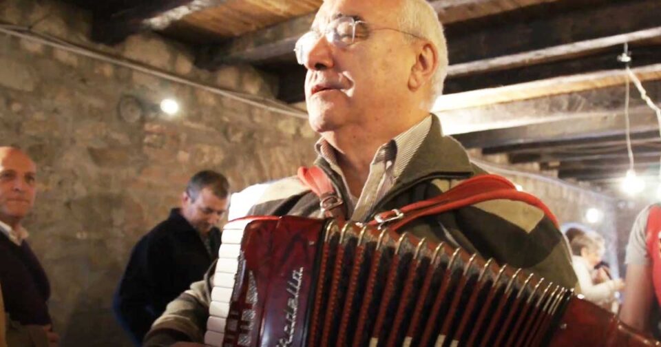Comolpa in Osteria - Moretto, moretto - Coro. Musica popolare.