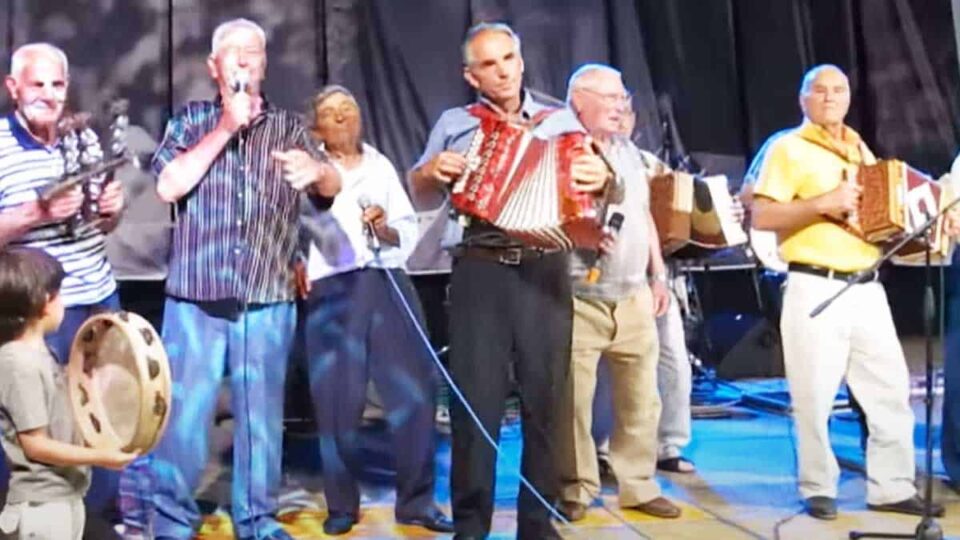 I Cantori di Villa Castelli per Giandomenico Caramia - Puglia. Musica popolare.