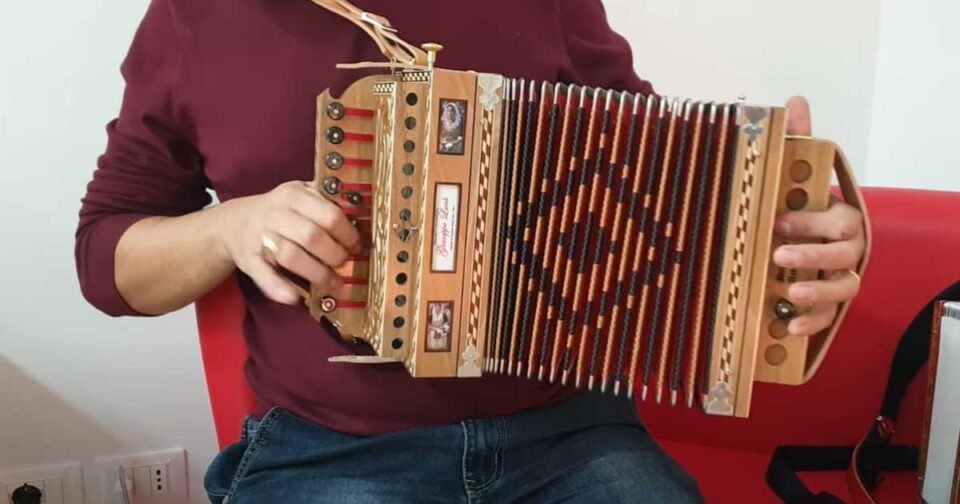 Tarantella Fortunato Stillittano - Organetto. Musica popolare.