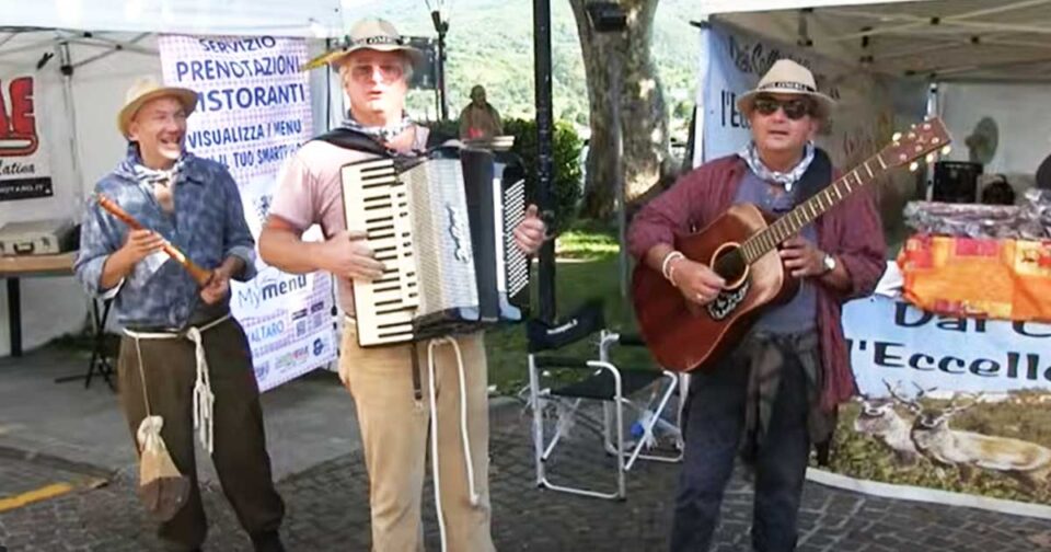 Gli Spunciaporchi - Cichete cichete ciachete - Musica italiana.