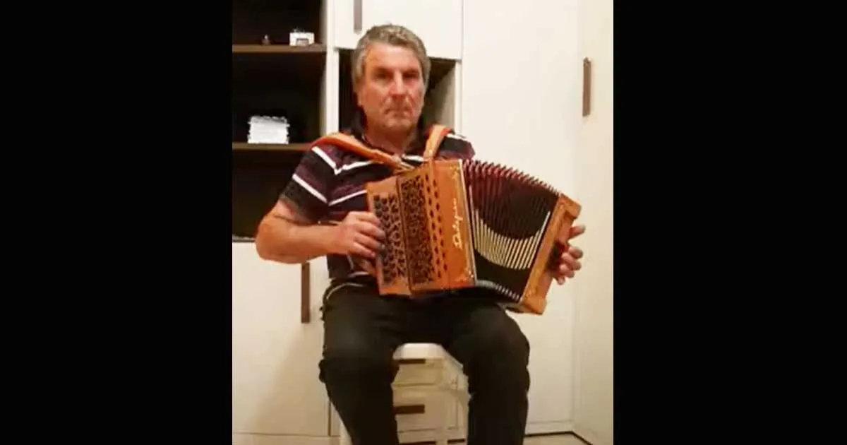 Giuseppe Beatrice suona la Quadriglia tosco-emiliana