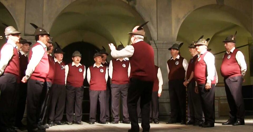 Io resto qui: addio! - Coro Gruppo Alpini di Melzo - Guerra