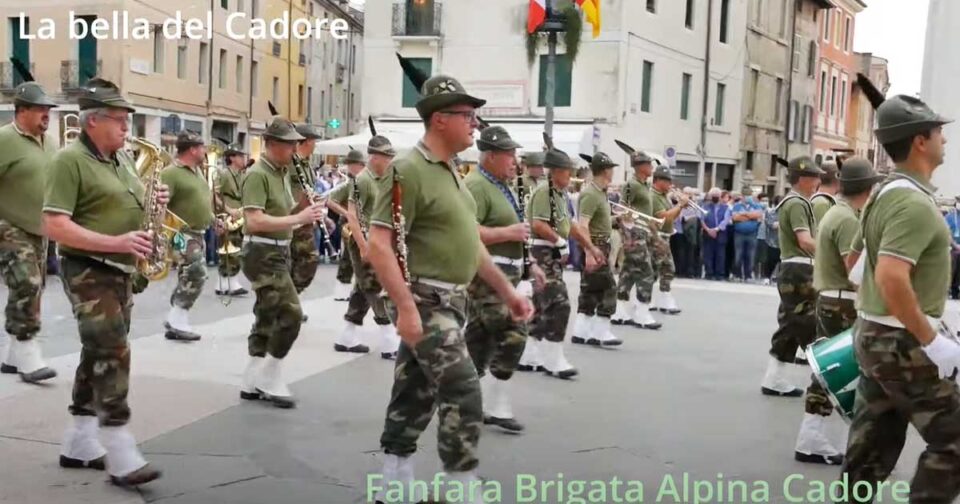 La bella del Cadore - Brigata Alpina del Cadore - Alpini.
