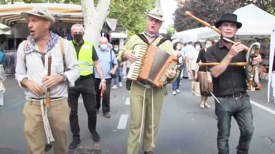 Tre bei giovani - Gli Spunciaporchi - Musica popolare.