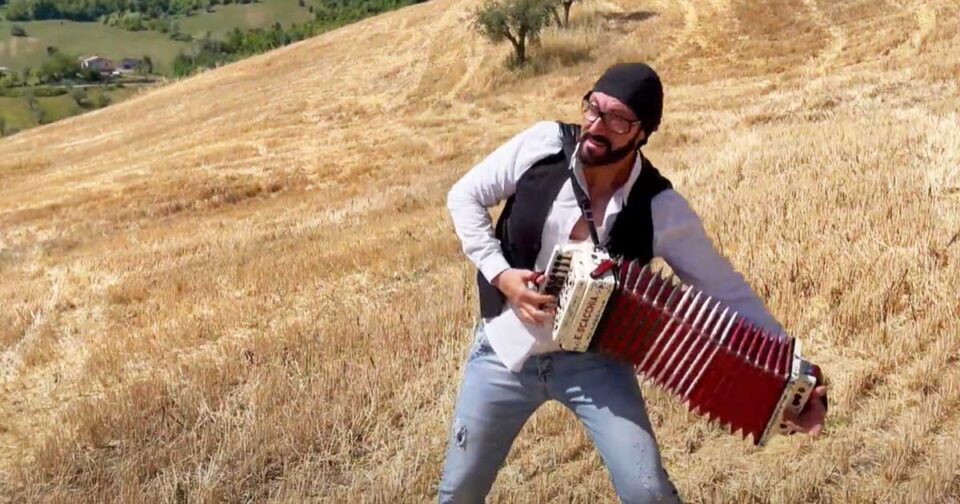 Polka della felicità - Nicola Scacchia - Organetto. Musica popolare.