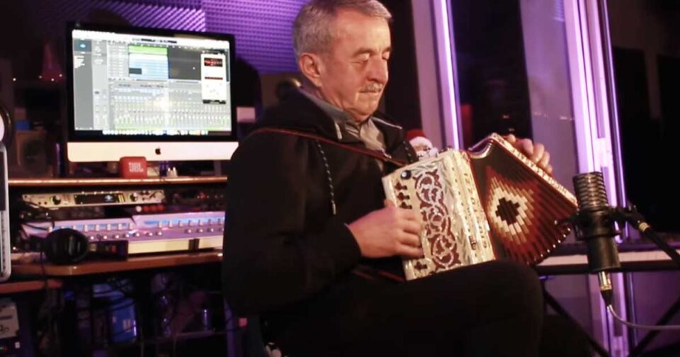 Tarantella dell'Artista - Nicola Casale - Organetto. Musica popolare.