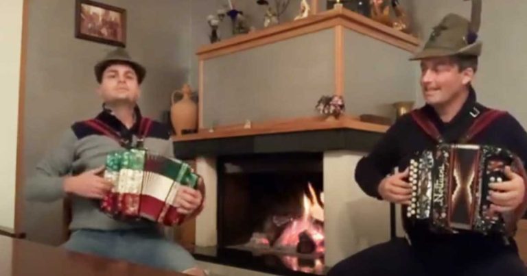 Era una notte che pioveva - Marco Santini - Organetto. Musica popolare.