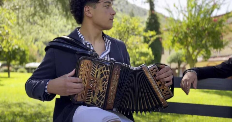 Tira a campà - I Giovani Dell'organetto. Musica popolare.